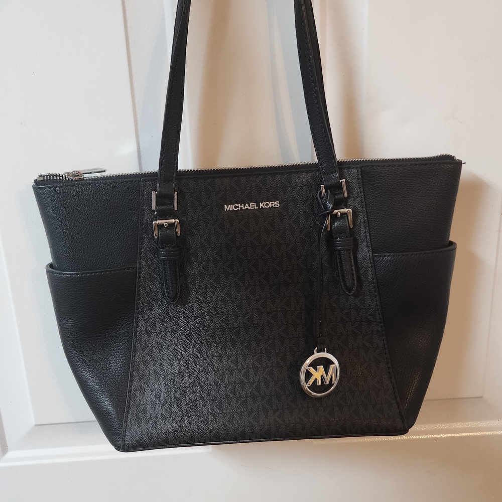 Michael Kors Black and Gray Shoulder Bag